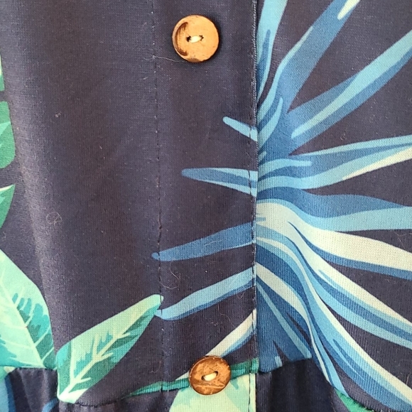 Very Pretty Short Sleeve Mini Dress - Picture 2 of 9